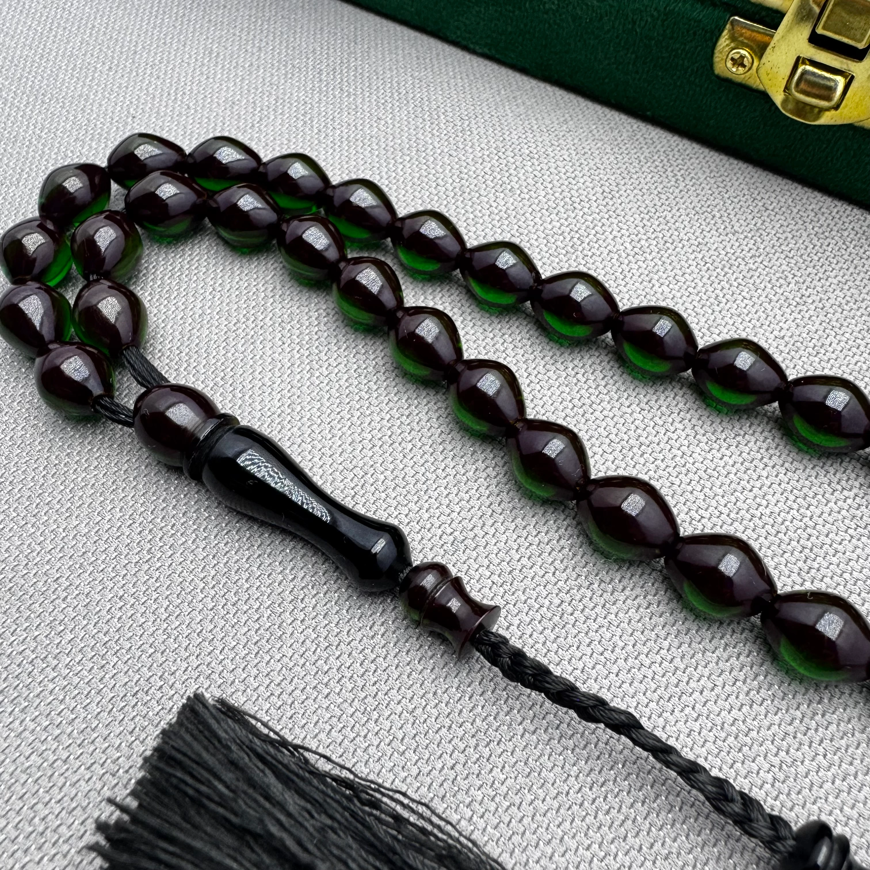 Püsküllü Havşa Delim Sıkma Kehribar Tespih